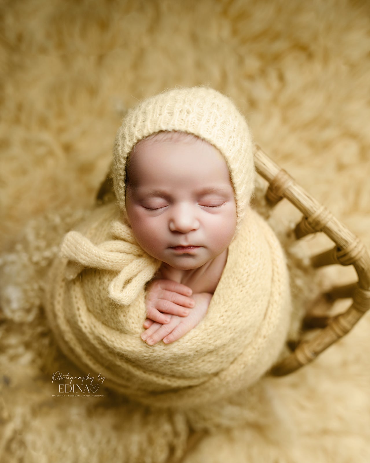 Chunky textured knitted wrap & bonnet