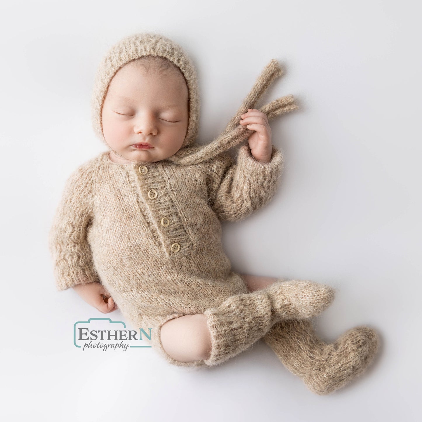 Olivia newborn sets with socks