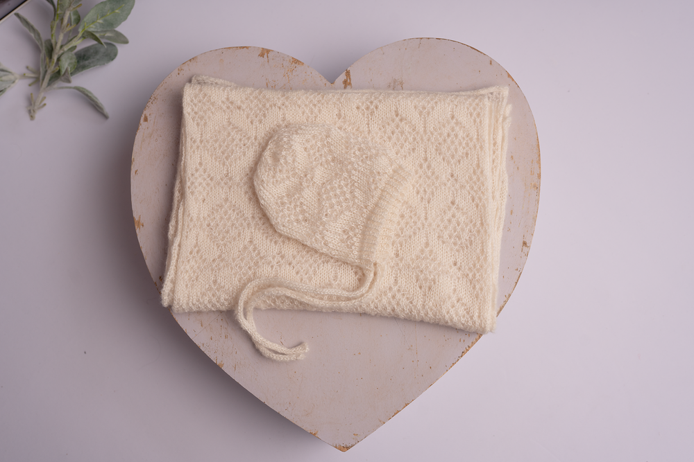 VICTORIA knitted lace wraps