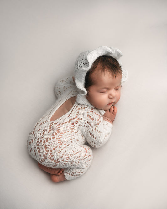 Annabelle lace outfit