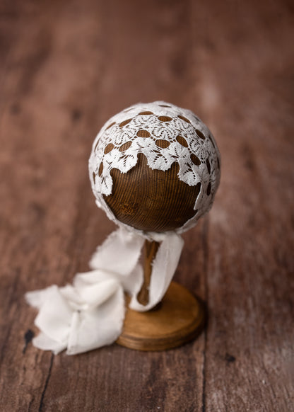 Shabby bonnet & wrap