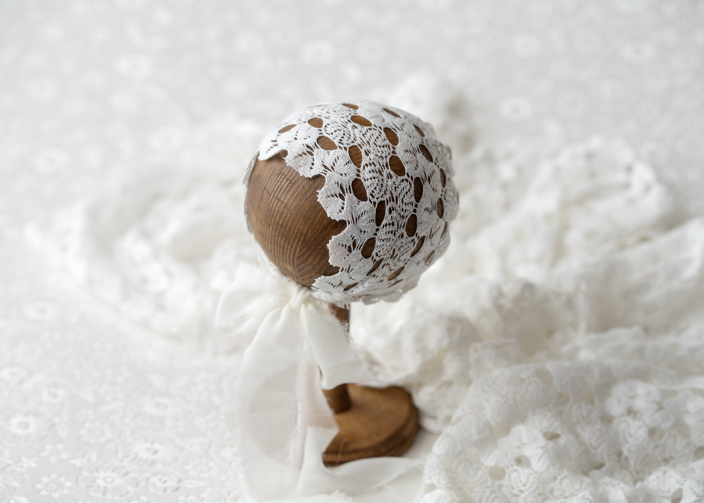 Shabby bonnet & wrap