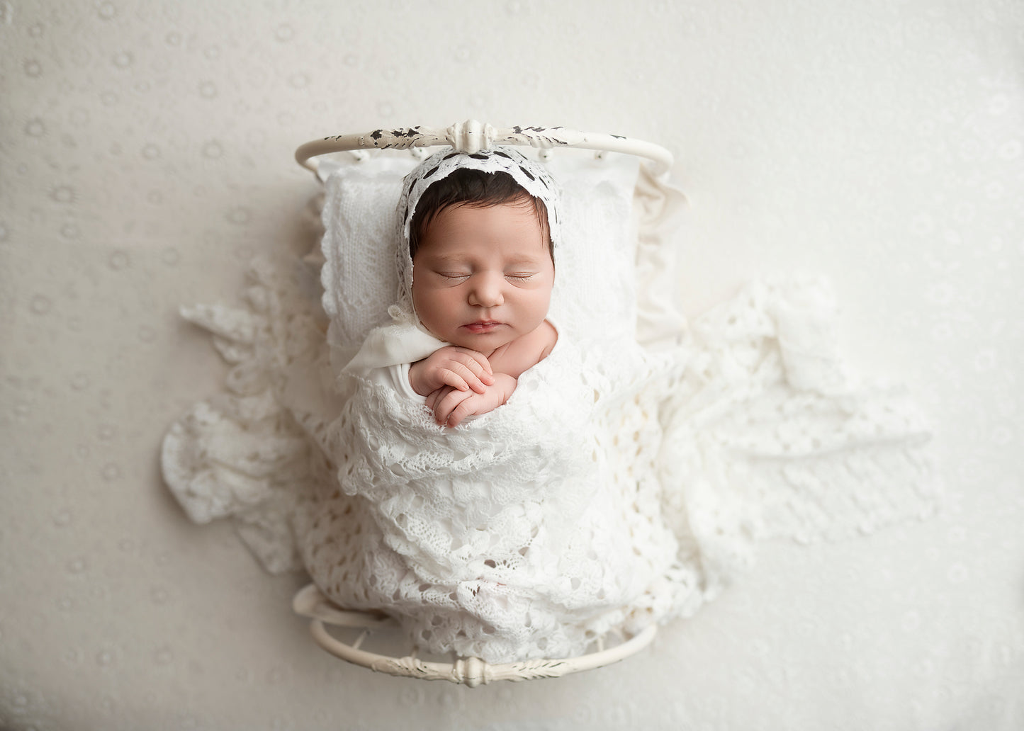 Shabby bonnet & wrap