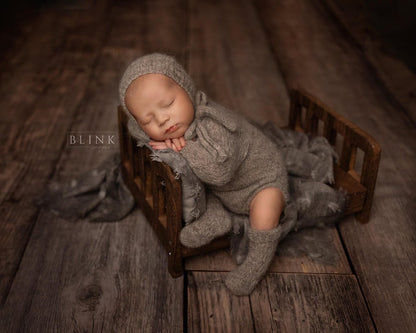 Olivia newborn sets with socks